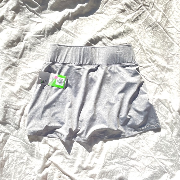NEW price skirt/shorts size S and light grey color - Picture 2 of 3